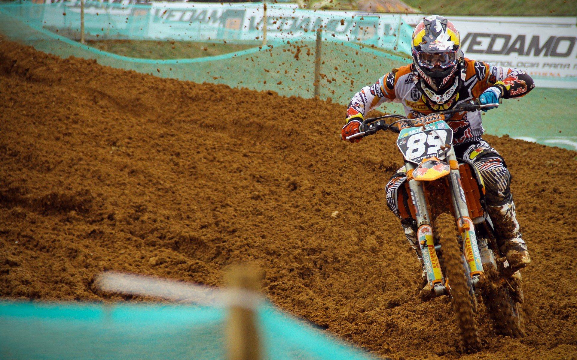 激情碰撞！曼市德比战红魔绝杀蓝月亮，英超争冠悬念再起