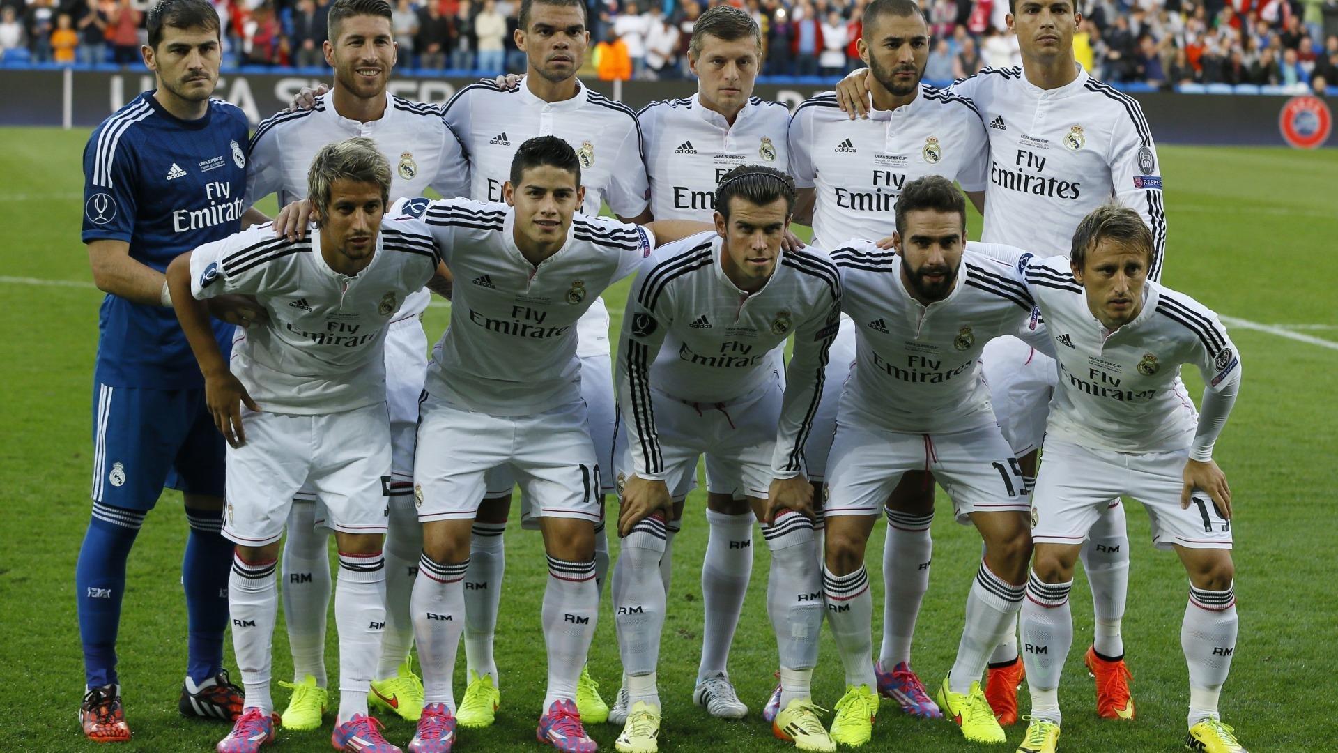 VAR技术再引争议!关键判罚改变比赛走向,球迷怒斥裁判不公